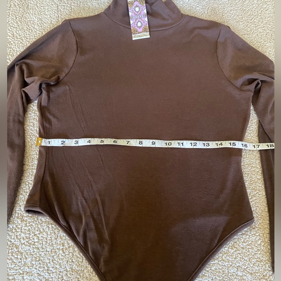 🌸 Boohoo 🌸 brown turtleneck bodysuit - Picture 9 of 9